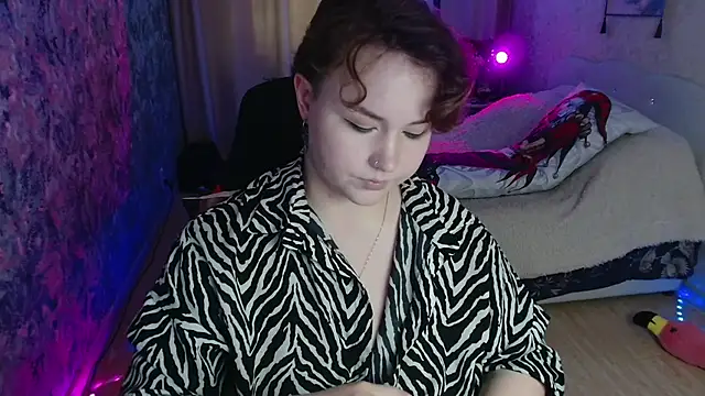 Snapshot of Jenny_Fox chatting on July 4, 5:13 am Jenny Fox online show from July 4, 5:13 am