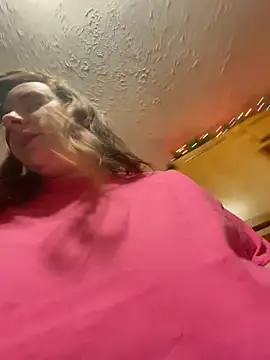 lairarose online show from January 3, 12:43 am