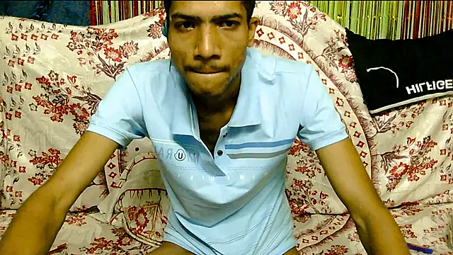 Snapshot of Alex_Suman25 chatting on February 11, 11:43 am Alex Suman25 online show from February 11, 11:43 am