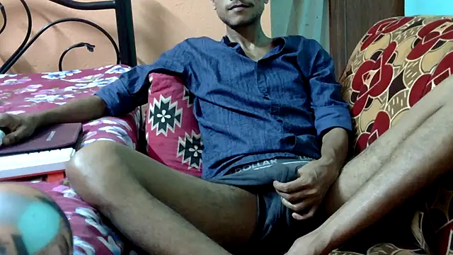 Snapshot of Alex_Suman25 chatting on October 25, 7:19 pm Alex Suman25 online show from October 25, 7:19 pm