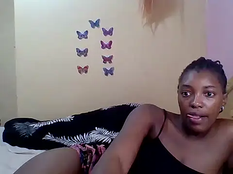 Snapshot of Zara_Twilight chatting on December 3, 10:17 am Zara Twilight online show from December 3, 10:17 am