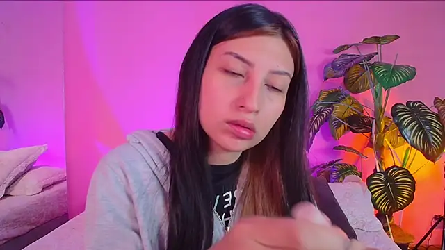 Nicolette ks  online show from December 20, 12:49 pm