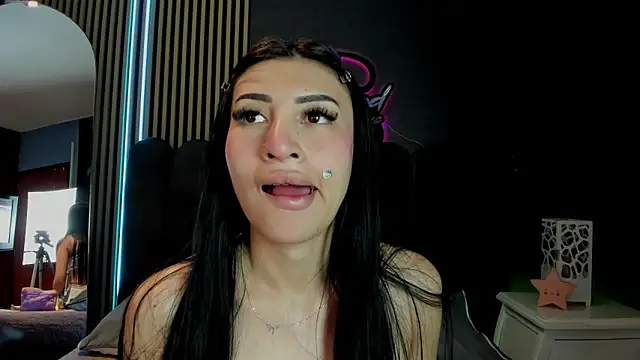 Nicolette ks  online show from May 29, 4:54 am