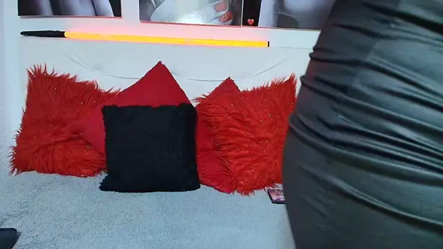 LinaBrowm online show from March 4, 1:39 pm