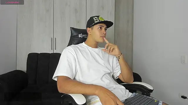 Iamdylan777 online show from February 23, 1:24 am