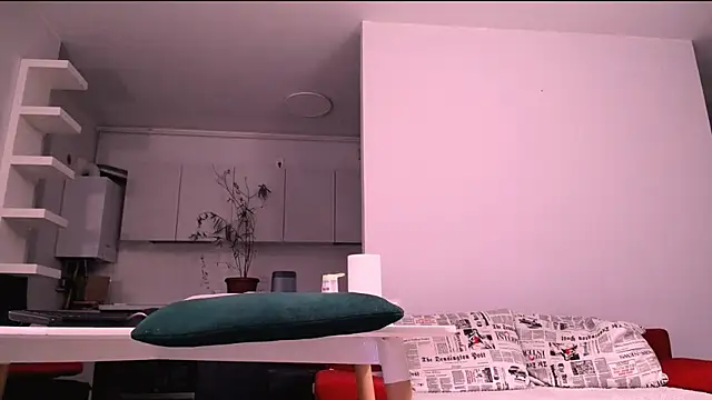 oxxxy    online show from February 10, 5:03 am