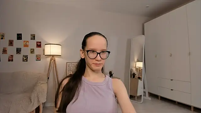 BettyBrowni online show from March 10, 4:03 pm