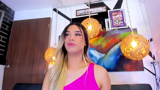 victoria aleia  online show from October 9, 10:19 pm