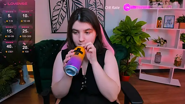 Viola  Shy online show from February 7, 9:15 pm