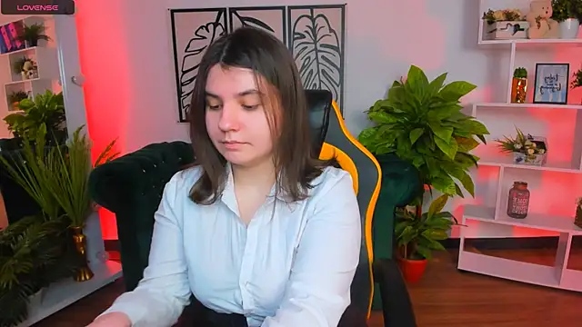 Viola  Shy online show from March 12, 9:03 pm