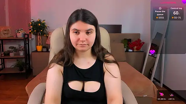 Viola  Shy online show from March 10, 9:20 pm