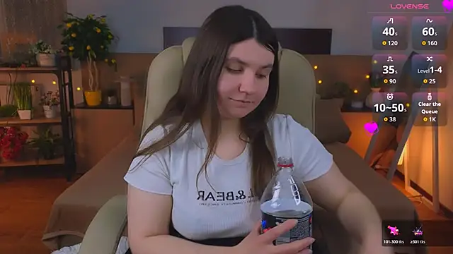 Viola  Shy online show from May 28, 7:33 pm