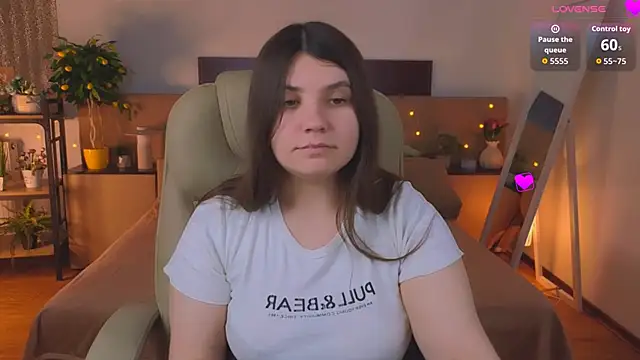 Viola  Shy online show from May 30, 9:23 pm
