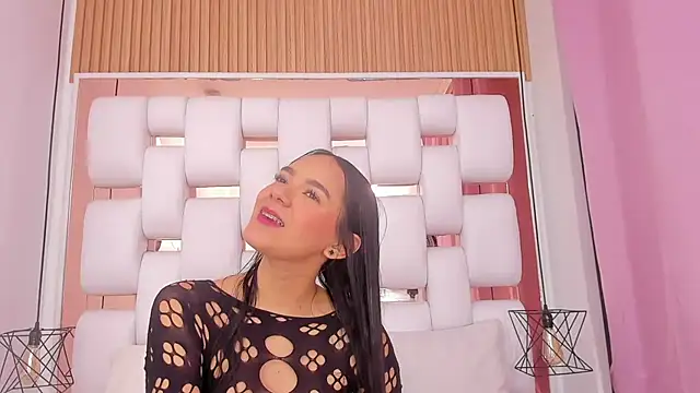 EmmyCruzZ online show from November 13, 7:46 pm