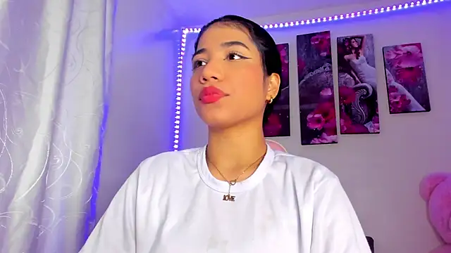 Alissarhys26 online show from December 29, 3:44 am