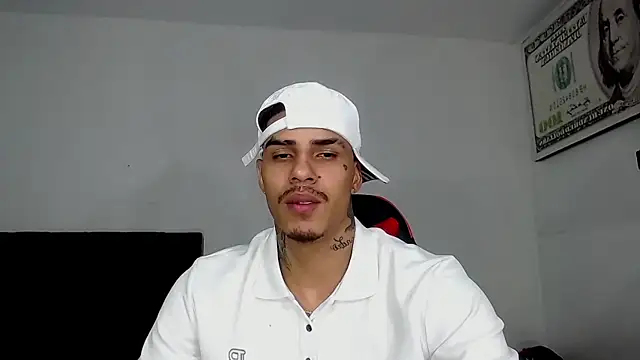 Ak Gil online show from October 2, 4:30 am