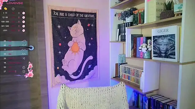 Snapshot of milky__way__ chatting on September 28, 8:20 am milky  way   online show from September 28, 8:20 am