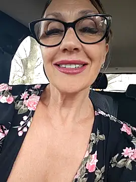 Snapshot of JasmineNoir2 chatting on March 20, 12:43 pm JasmineNoir2 online show from March 20, 12:43 pm