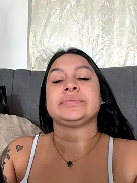 Pretty Isadora online show from November 10, 9:03 pm