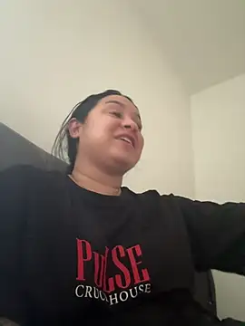 Pretty Isadora online show from April 10, 9:08 pm