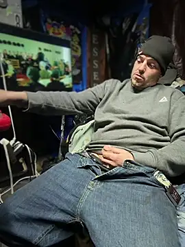 joeycbigcock online show from March 28, 2:55 am