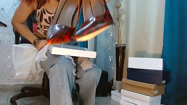 Samantabrown  online show from November 22, 11:31 am