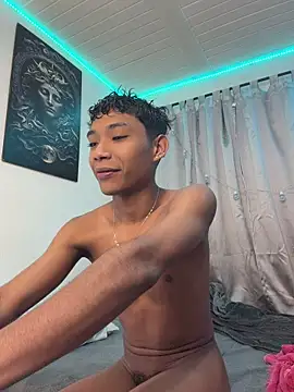 Snapshot of alejo_cute chatting on July 11, 12:08 pm alejo cute online show from July 11, 12:08 pm