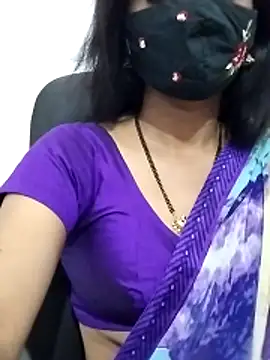 Snapshot of Triveni-Lovely chatting on May 11, 7:47 am Triveni-Lovely online show from May 11, 7:47 am