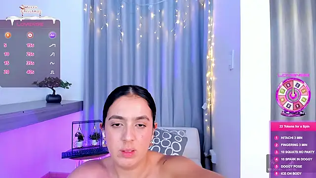 Lucyortiz  online show from December 23, 10:23 pm