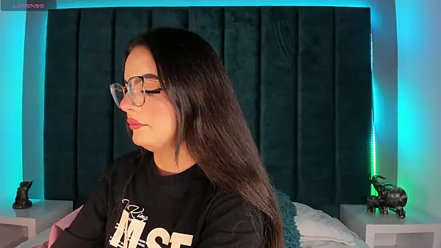 IsabellaGrey19 online show from November 16, 7:41 pm