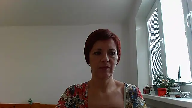 Snapshot of LoraLoraMay chatting on October 26, 11:38 am LoraLoraMay online show from October 26, 11:38 am