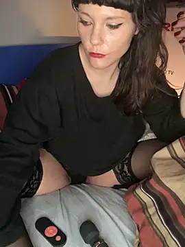 Snapshot of OniricFemme chatting on March 12, 4:51 am OniricFemme online show from March 12, 4:51 am