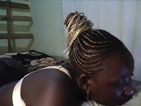 Adaline-Paris online show from April 5, 6:49 pm