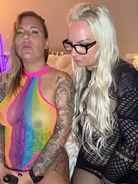 Kira Knight20 online show from February 20, 9:37 pm