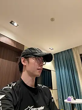 1a1a1alll online show from April 5, 2:25 pm