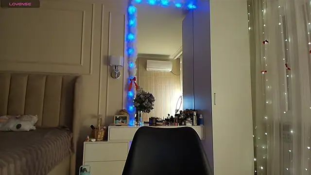 melissa yamazaki online show from April 16, 1:50 am