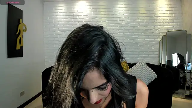 Snapshot of VictoriaMilan_ chatting on January 16, 8:03 pm VictoriaMilan online show from January 16, 8:03 pm