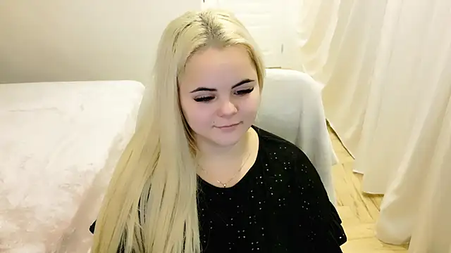 lovely-eyes online show from December 27, 4:15 am