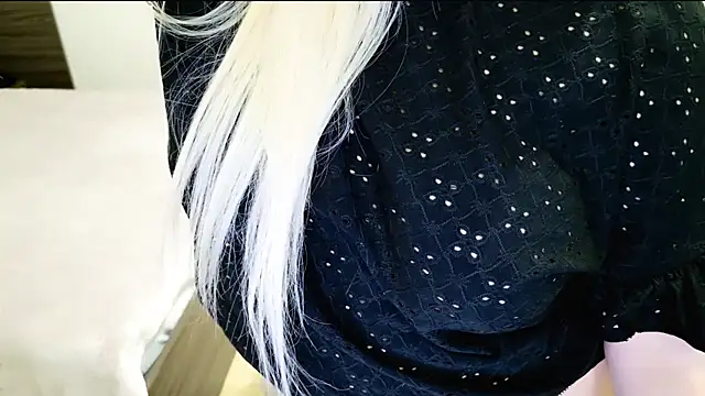 lovely-eyes online show from January 20, 1:18 am