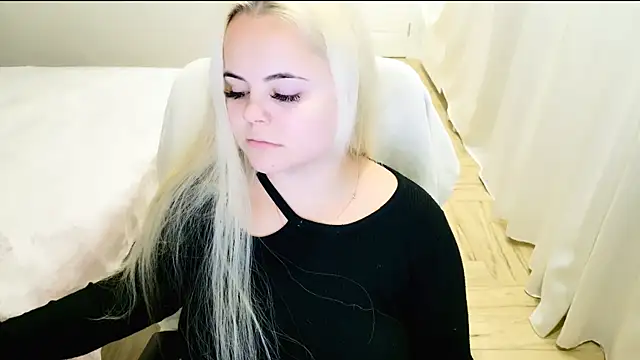 lovely-eyes online show from March 22, 2:48 am