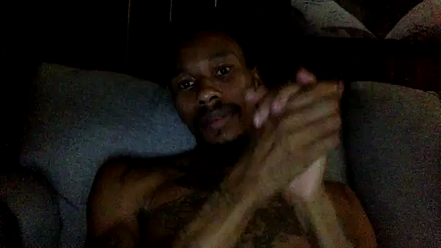 Snapshot of KingDerRico chatting on September 16, 4:46 am KingDerRico online show from September 16, 4:46 am