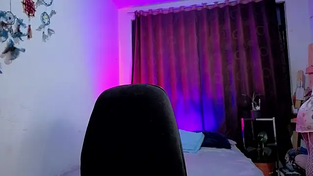 Zoe--khalL online show from March 7, 2:19 am