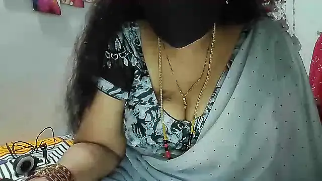 Rani Darling 99 online show from October 4, 6:39 pm