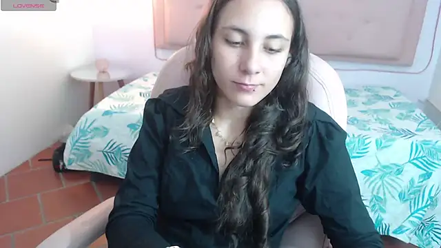 xlunna online show from February 12, 7:56 pm