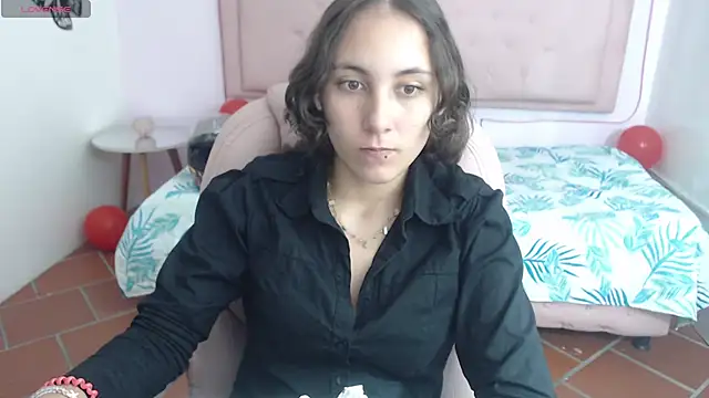 xlunna online show from February 15, 8:22 pm