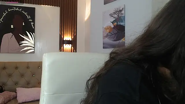 xlunna online show from September 17, 7:37 pm