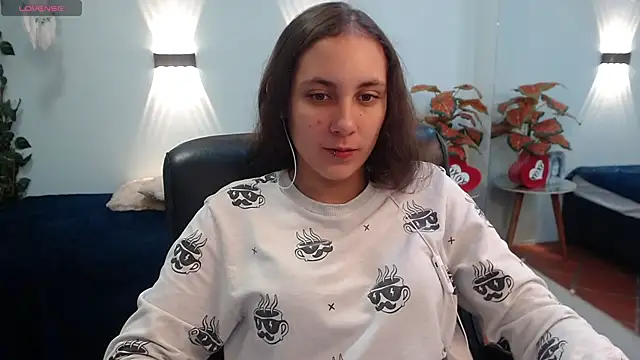 xlunna online show from October 18, 2:29 pm