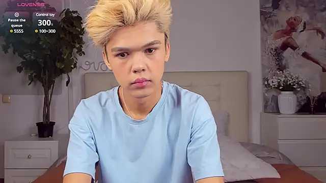 Felix Rey online show from March 2, 4:32 pm