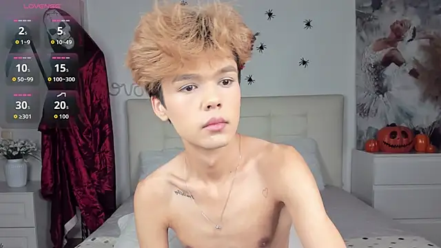 Felix Rey online show from October 25, 6:24 pm