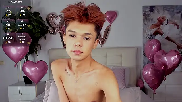 Snapshot of Felix_Rey chatting on February 14, 10:28 pm Felix Rey online show from February 14, 10:28 pm